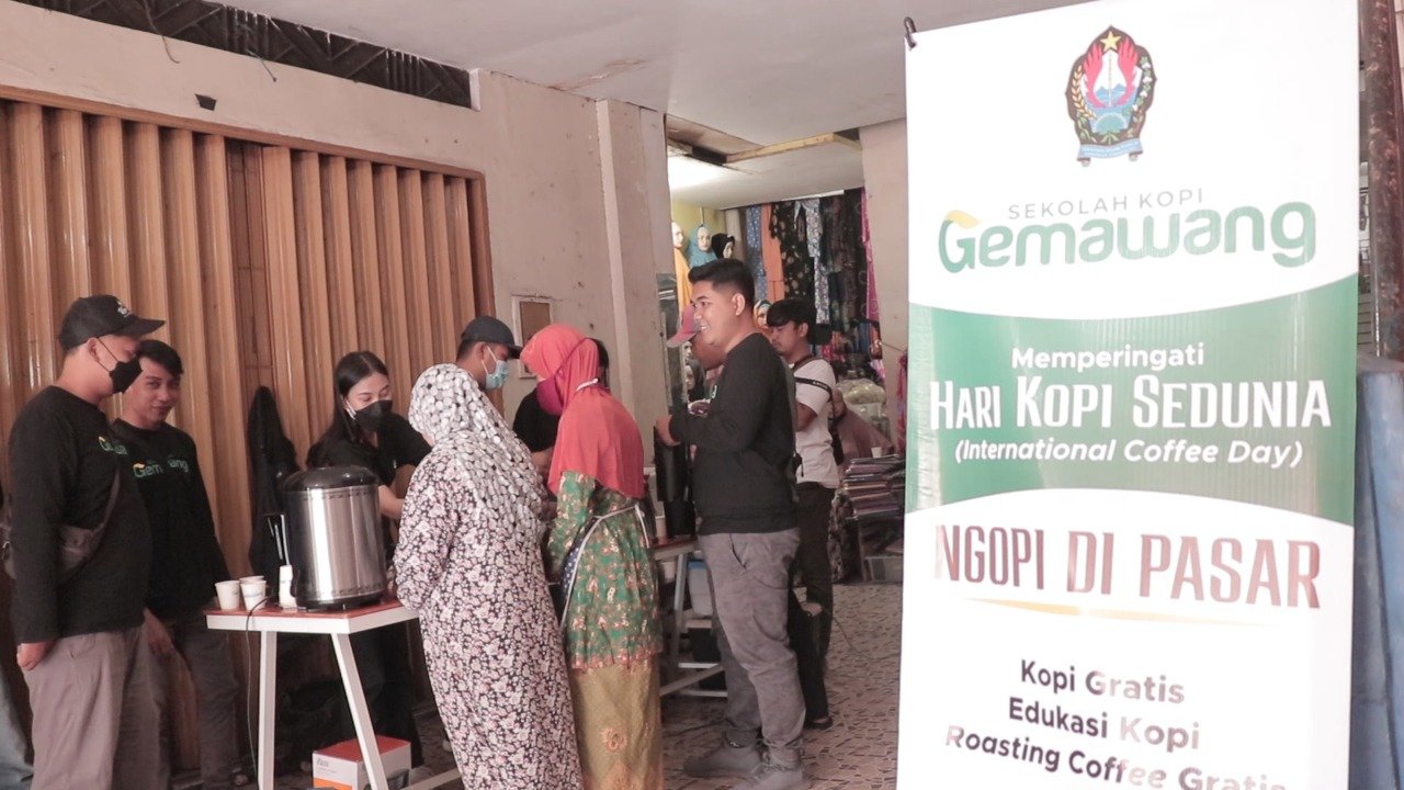 Hari Kopi Sedunia, Nikmati Kopi Gratis di Pasar Kliwon Temanggung