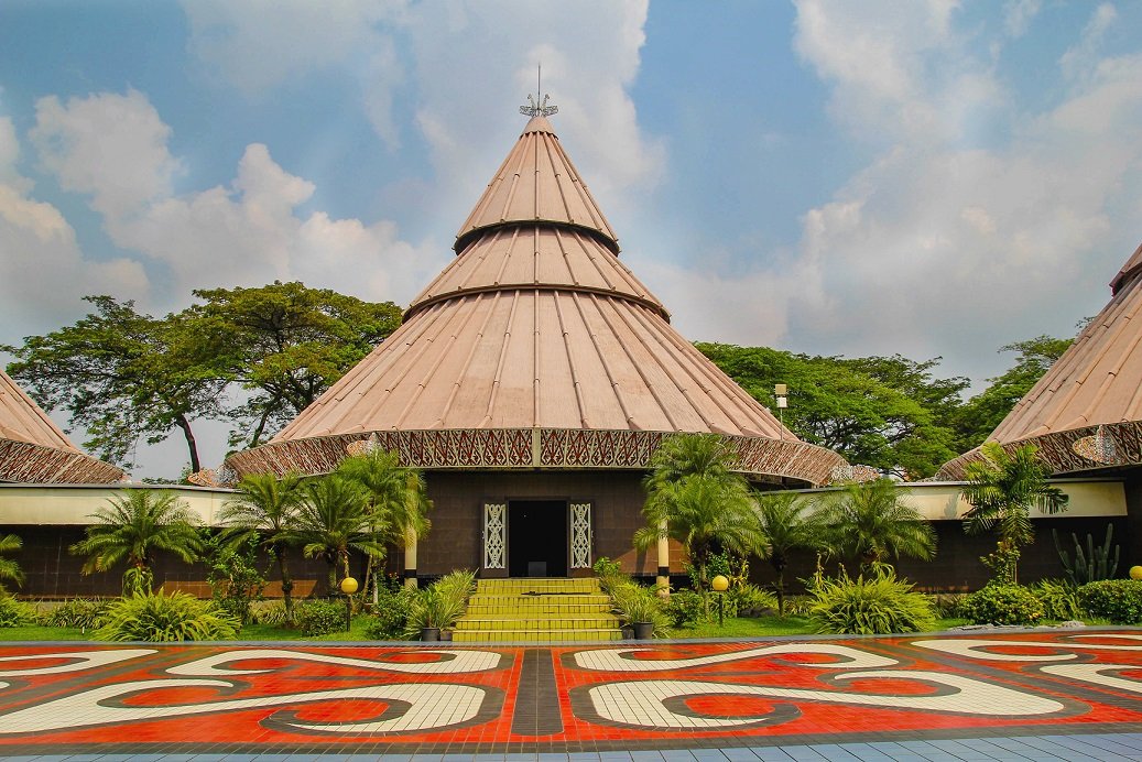 Wahana Indoor TMII Belum Dapat Izin Beroperasi